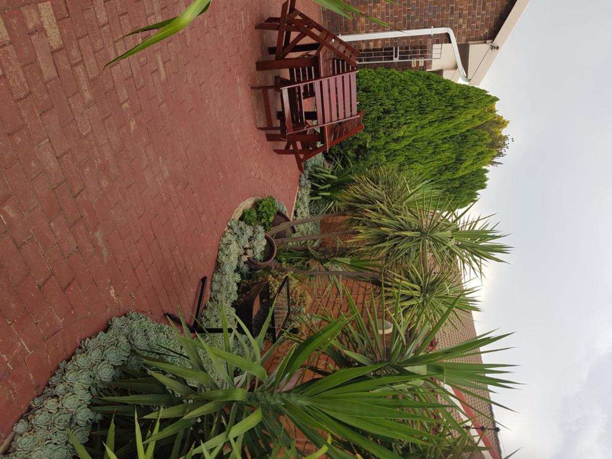 Nigel Seldre Guest House מראה חיצוני תמונה