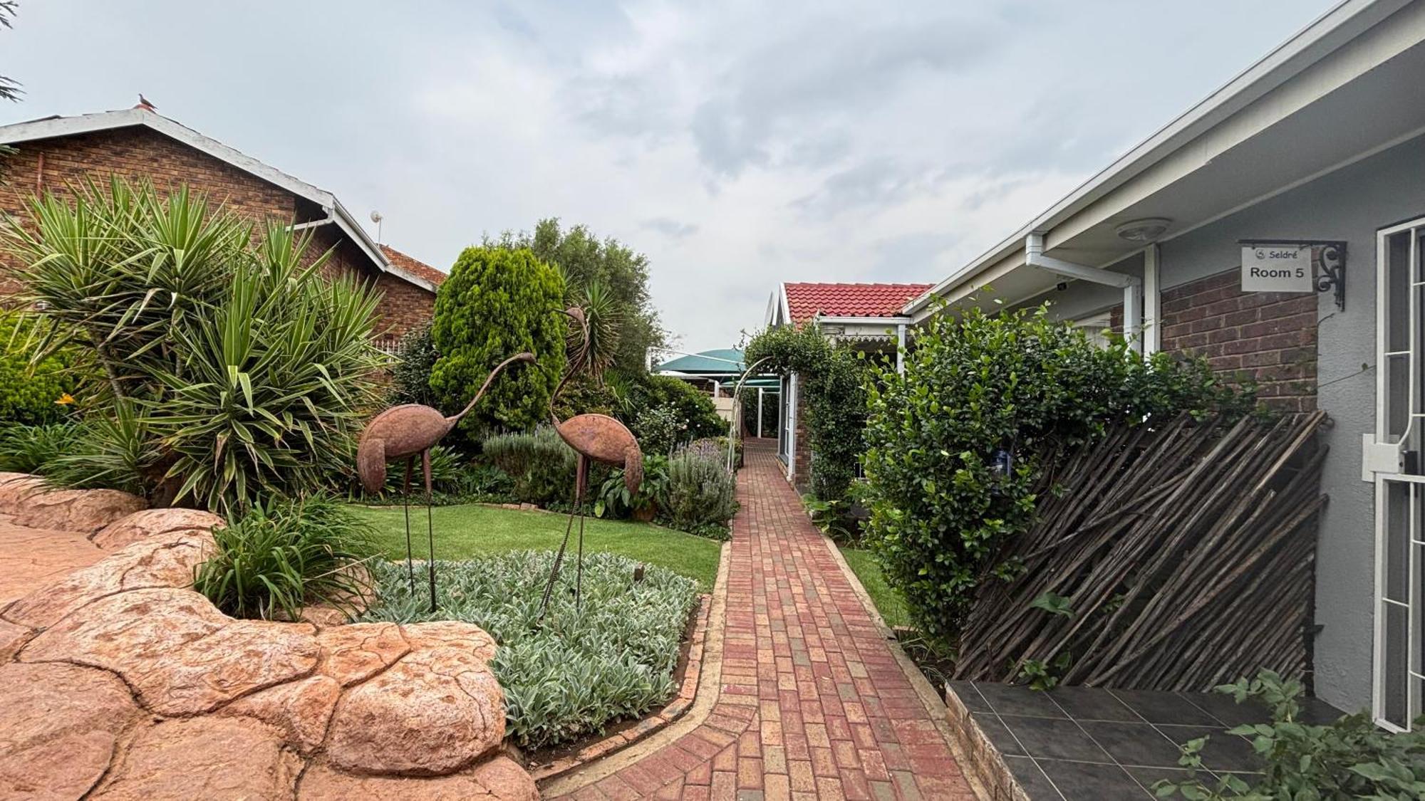 Nigel Seldre Guest House מראה חיצוני תמונה