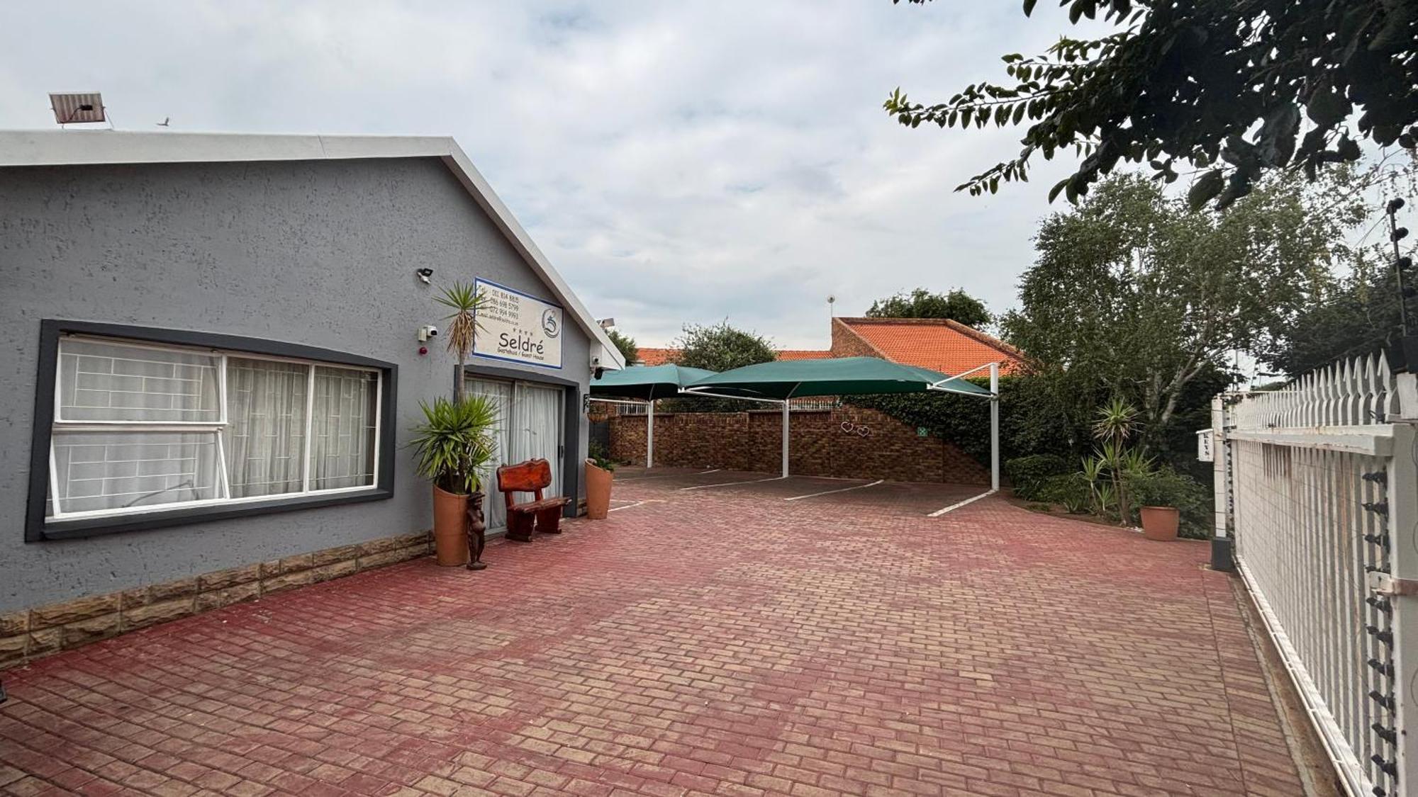 Nigel Seldre Guest House מראה חיצוני תמונה